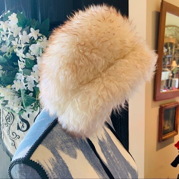 Sheepskin vintage hat   - Picture 8 of 16